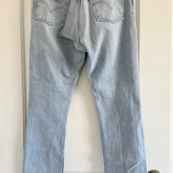 LEVI’S 501 Women Original Fit Denim Wash Distressed Zipper Fly Jeans (28 x 30) - Picture 13 of 16